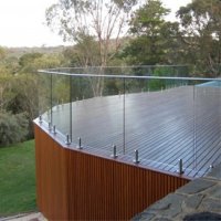 Spigot glass balustrade system with handrail - residential and light commercial use