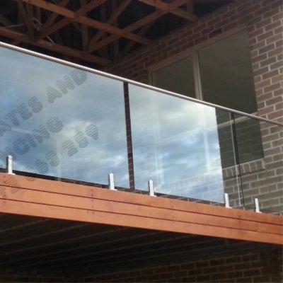 Spigot glass balustrade system with handrail - residential and light commercial use